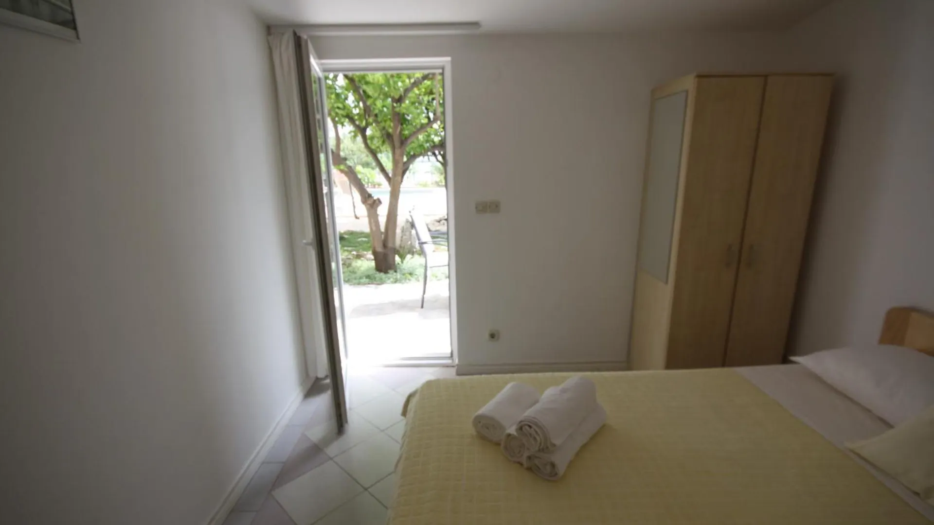 טרוגיר Apartments Gina