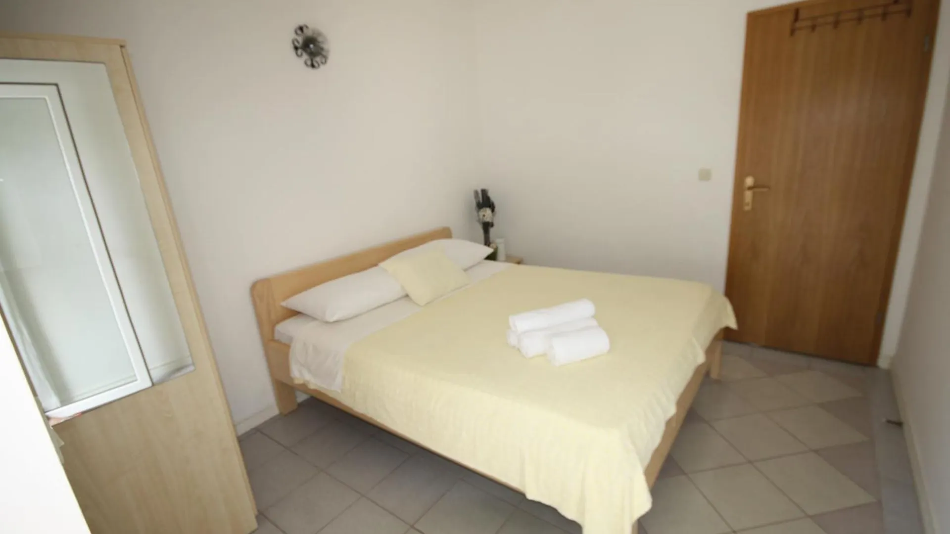Apartments Gina Τρογκίρ Κροατία