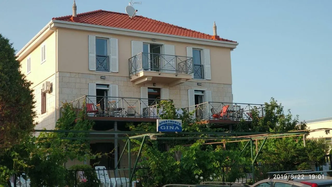Apartments Gina Trogir